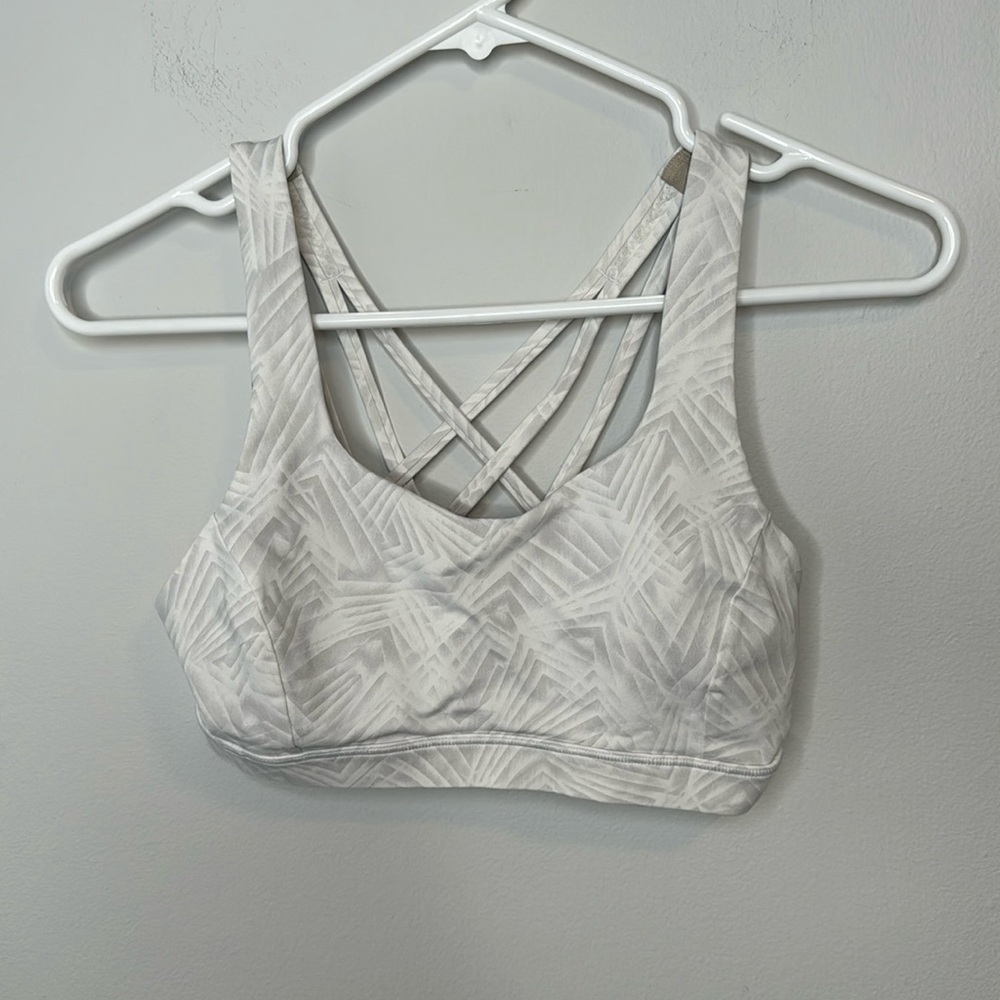 Lululemon free to be serene bra